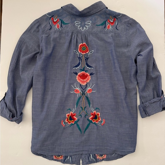 Johnny Was Embroidered Flowery Painters Denim Button-Up Shirt, Size L - Picture 6 of 13